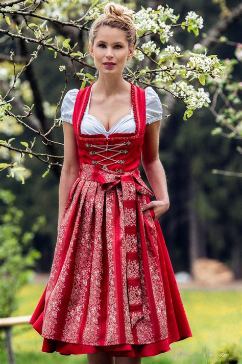 women's dirndl dresses